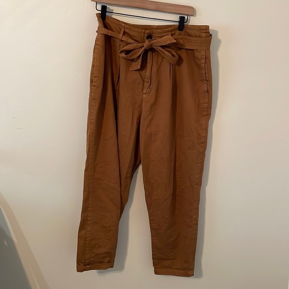 Free People Hi-Waisted Pegged Cotton 90's Pant - Picture 1 of 10